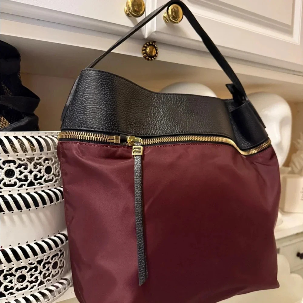 Gianni Chiarini
Leather handbag Very good condition Burgundy, Leather - Picture 4 of 14
